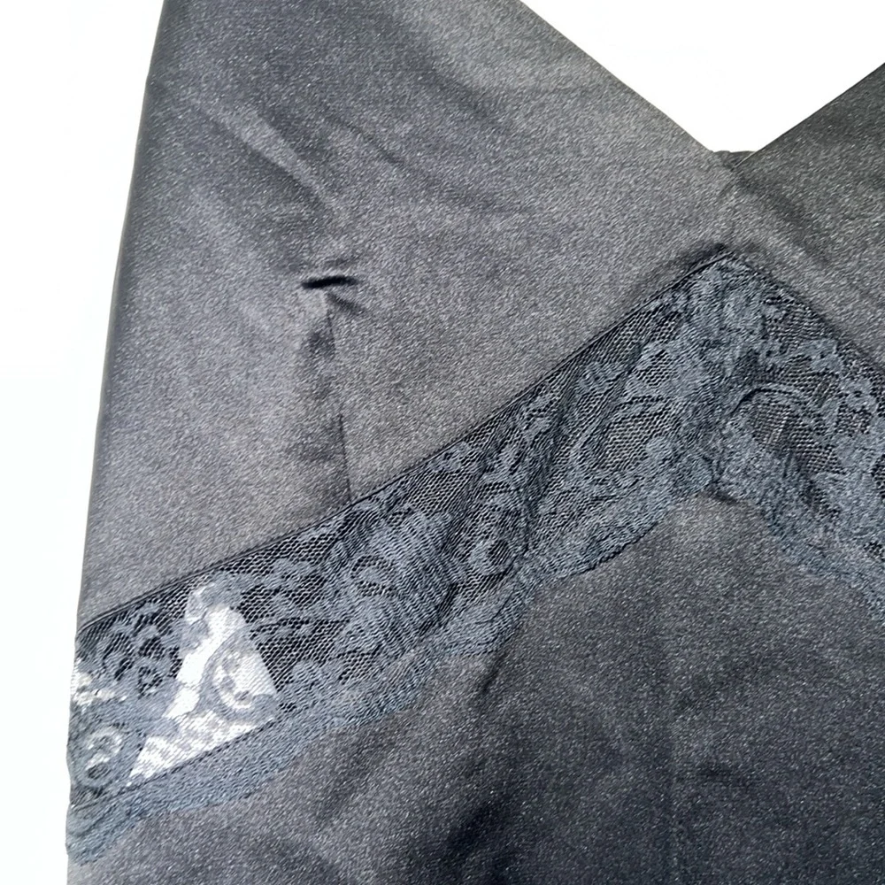 Abercrombie Silk Cami - Picture 2 of 9